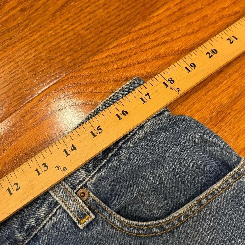 Levis tag says